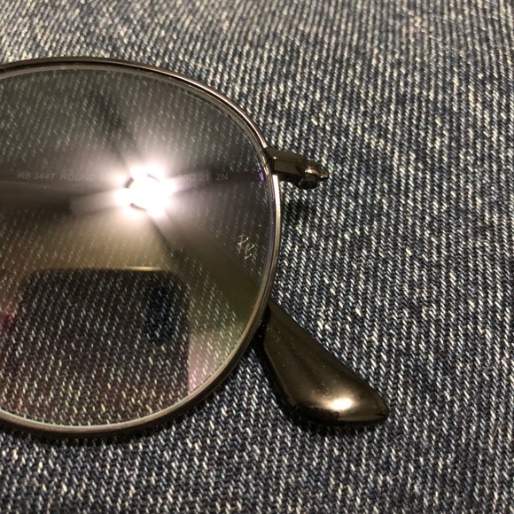 Brand New Ray-Ban Round 3447 Black Sunglasses - Picture 6 of 6